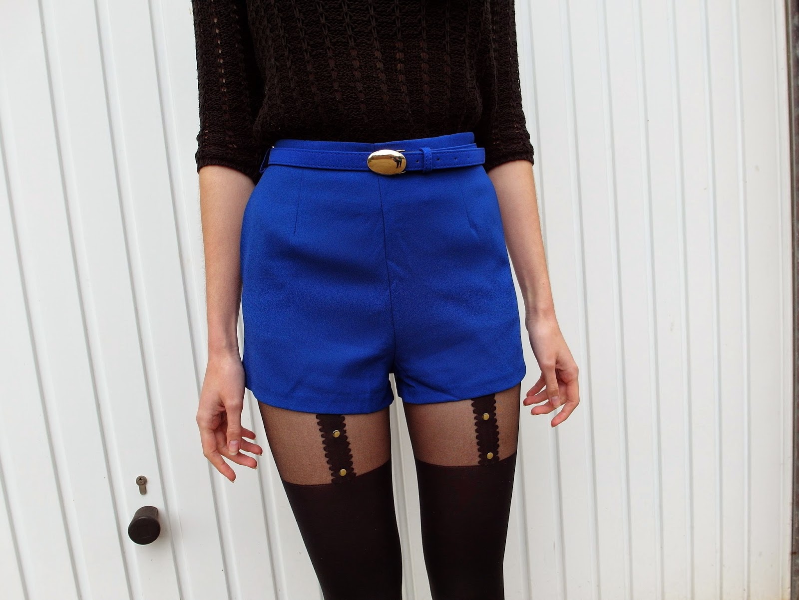 Blauwe shorts met panty eronder Kenzaa webshop Primark sandalen overknee sokken outfit inspiratie