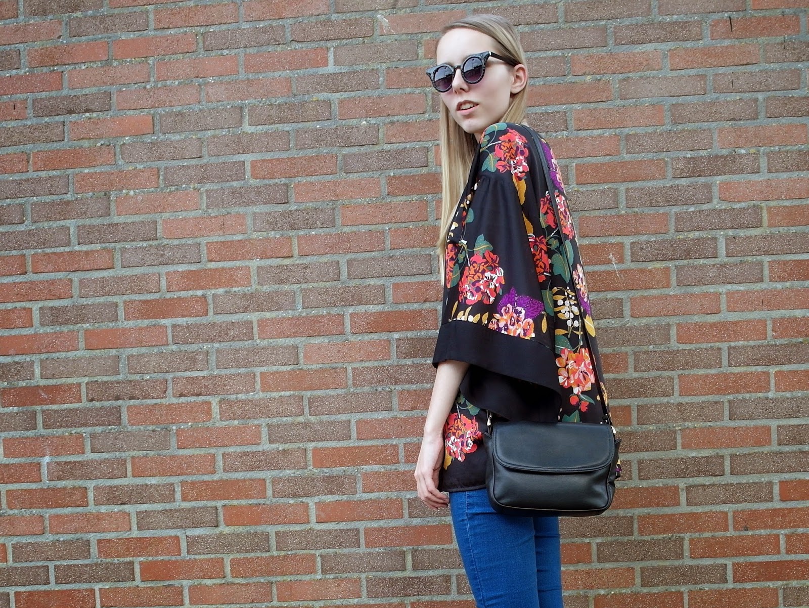 Korte kimono bloemen H&M gebloemde blouse outfit inspiratie