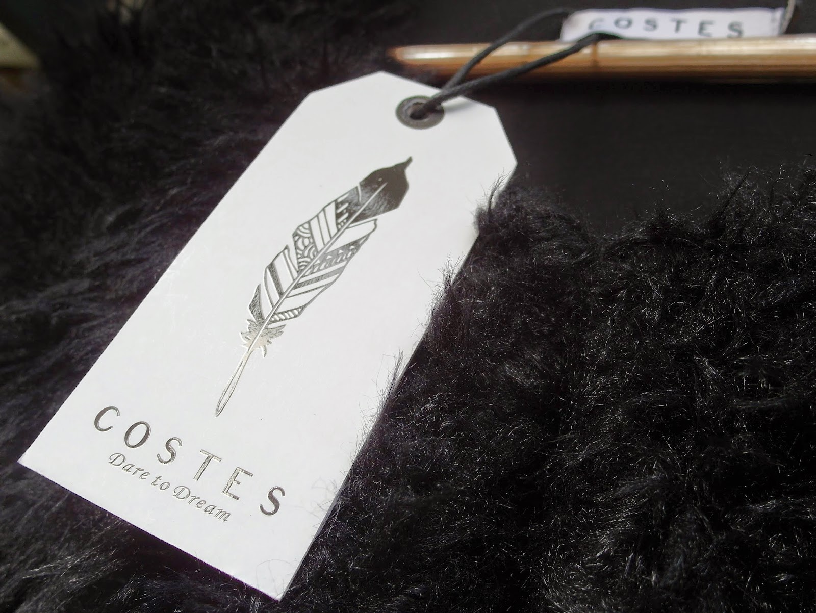 New in | Fluffy Costes vest