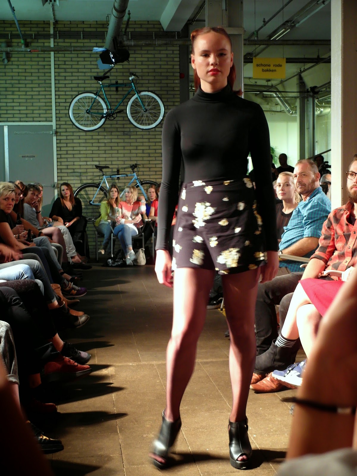 Modeshow van Porch People & Make My Day in restaurant de Meesterproef