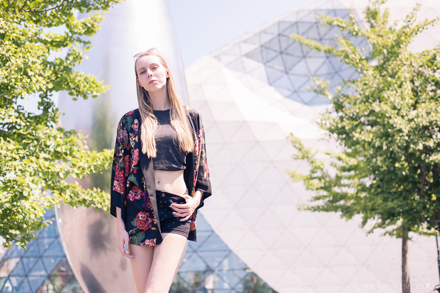 Outfit met kimono h&m nederlandse mode blogger eindhoven street style fotografie Mark Koolen zwarte kleding in zomer