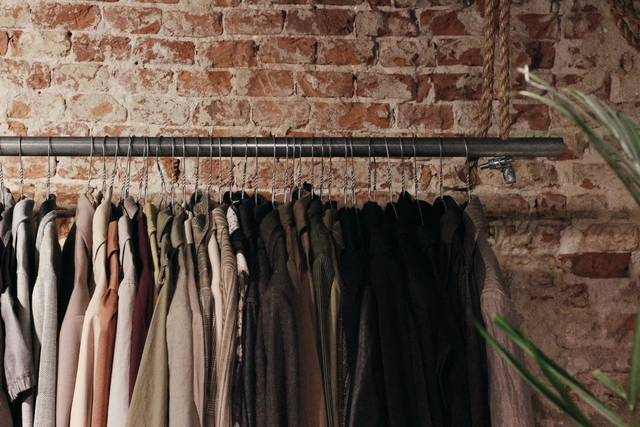 Reshare store Arnhem Leger des Heils tweedehands vintage kleding hotspot blog