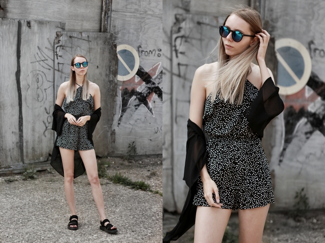 Make people stare outfit H&M playsuit stippen zwarte kimono dr martens sandalen