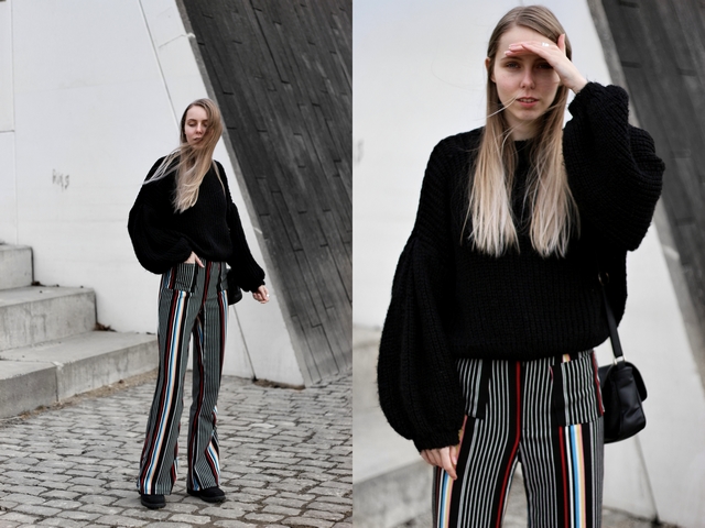 Outfit met gestreepte palazzo pants froufrou's gebreide trui zwarte timberland schoenen nederlandse mode blogger