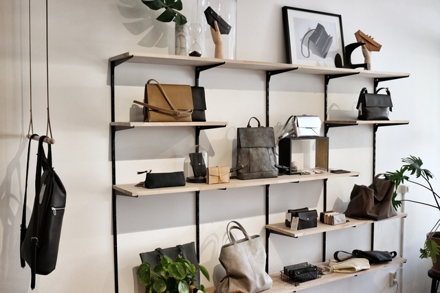 Hotspot Atelier Judith van den Berg Modekwartier Arnhem handgemaakte lederen tassen minimalistisch kwaliteit leren tas accessoires 