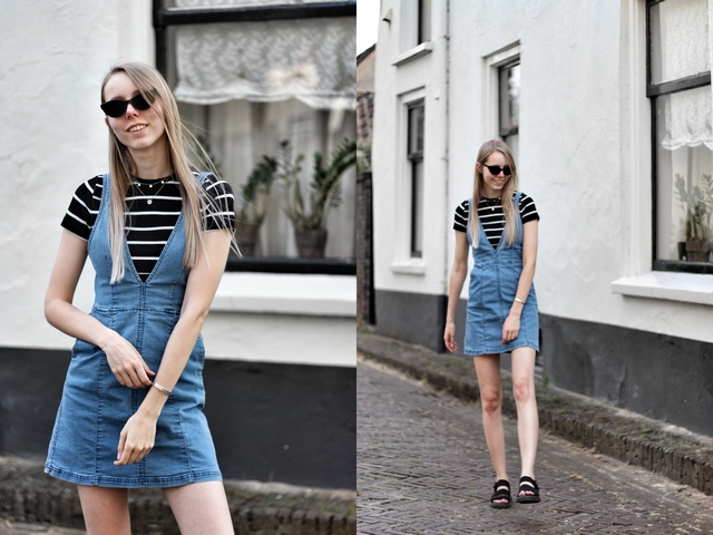 Outfit met h&m spijkerjurk zelfgemaakte slagletter armband primark shirt met strepen polette kathie zonnebril my jewellery kettingen en dr martens sandalen