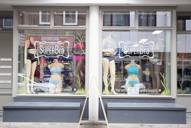 Girlboss Floor van de Pavert van SuperBra lingerie grote cup lingeriewinkel Rotterdam girlboss interview vrouwelijke ondernemer succes verhaal blog