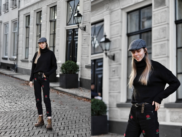 Outfit met geruite Action flat cap zwarte gebreide nakd coltrui roosjes rose jeans zara bruine Dr Martens Shoeby riem met studs