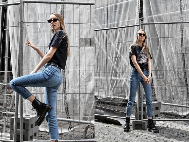 Blogger outfit met zwarte Jadon Dr. Martens laarzen van Footway en tweekleurige Didi spijkerbroek en zwarte oversized botfriend t-shirt street style