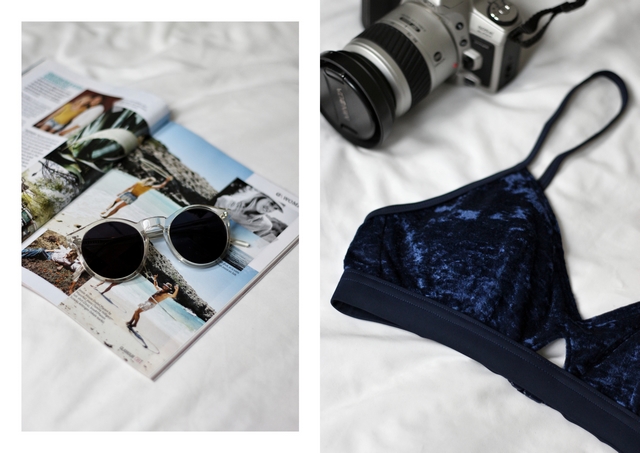 Blauwe fluwelen velvet Bess bikini van Protest Sportswear flat lay mode blog zwemkleding