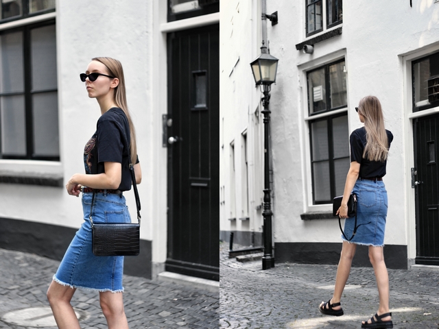 Outfit met strakke spijkerrok kokerrok Noisy May Sans Online chunky Dr. Martens Yelena sandalen Object tas crossbody bag zomer outfit blogger doesburg